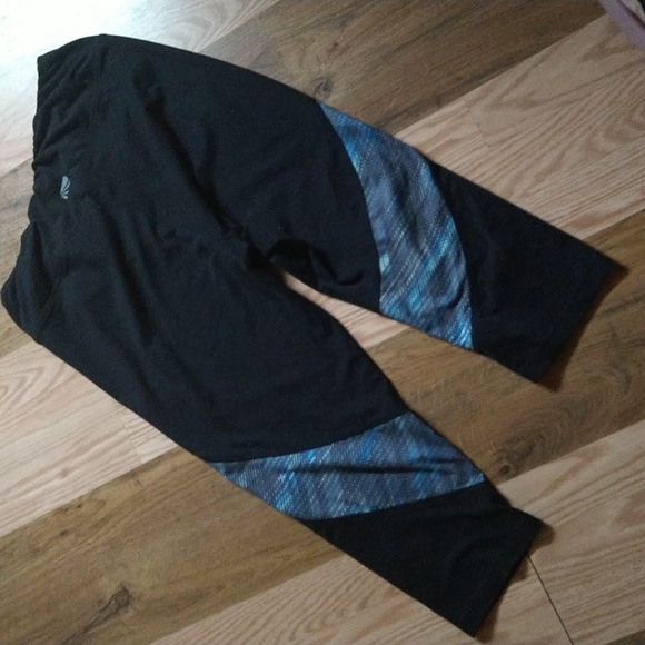 Workout capri's - Picture 2 of 2